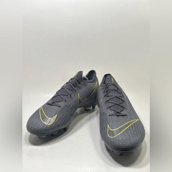 Size Men's Nike Mercurial Vapor 12 Elite SG-PRO Cleats